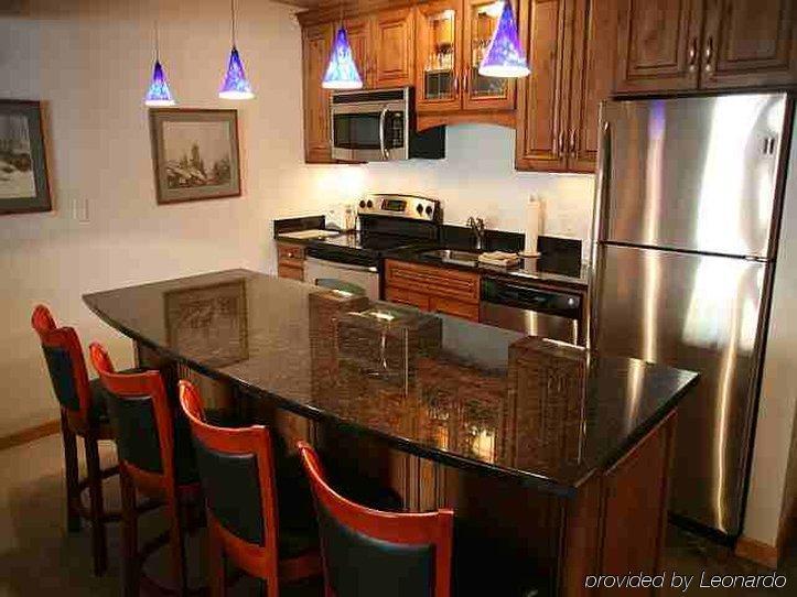 Lift One - Mountain-Side, 1 Bedroom, Stylish Remodel With View Of Aspen Mountain Restaurant foto